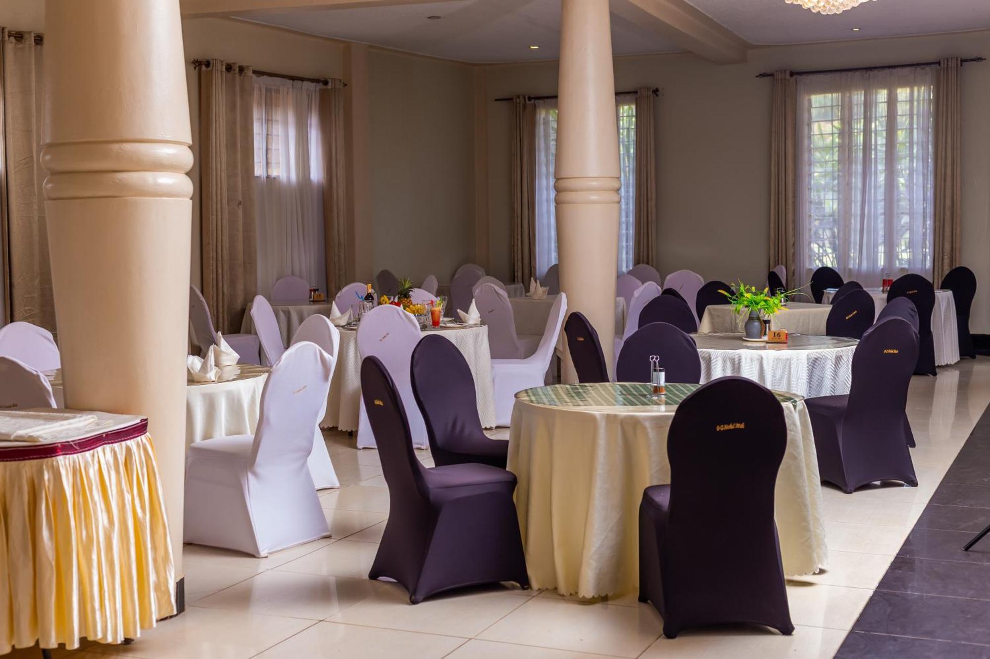 Garden Courts Hotel Masaka Extérieur photo